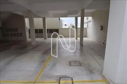 02 vagas de garagem em linha e cobertas 