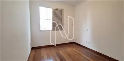 Quarto 02 com armário 