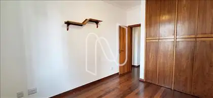 Quarto 03 com armário 