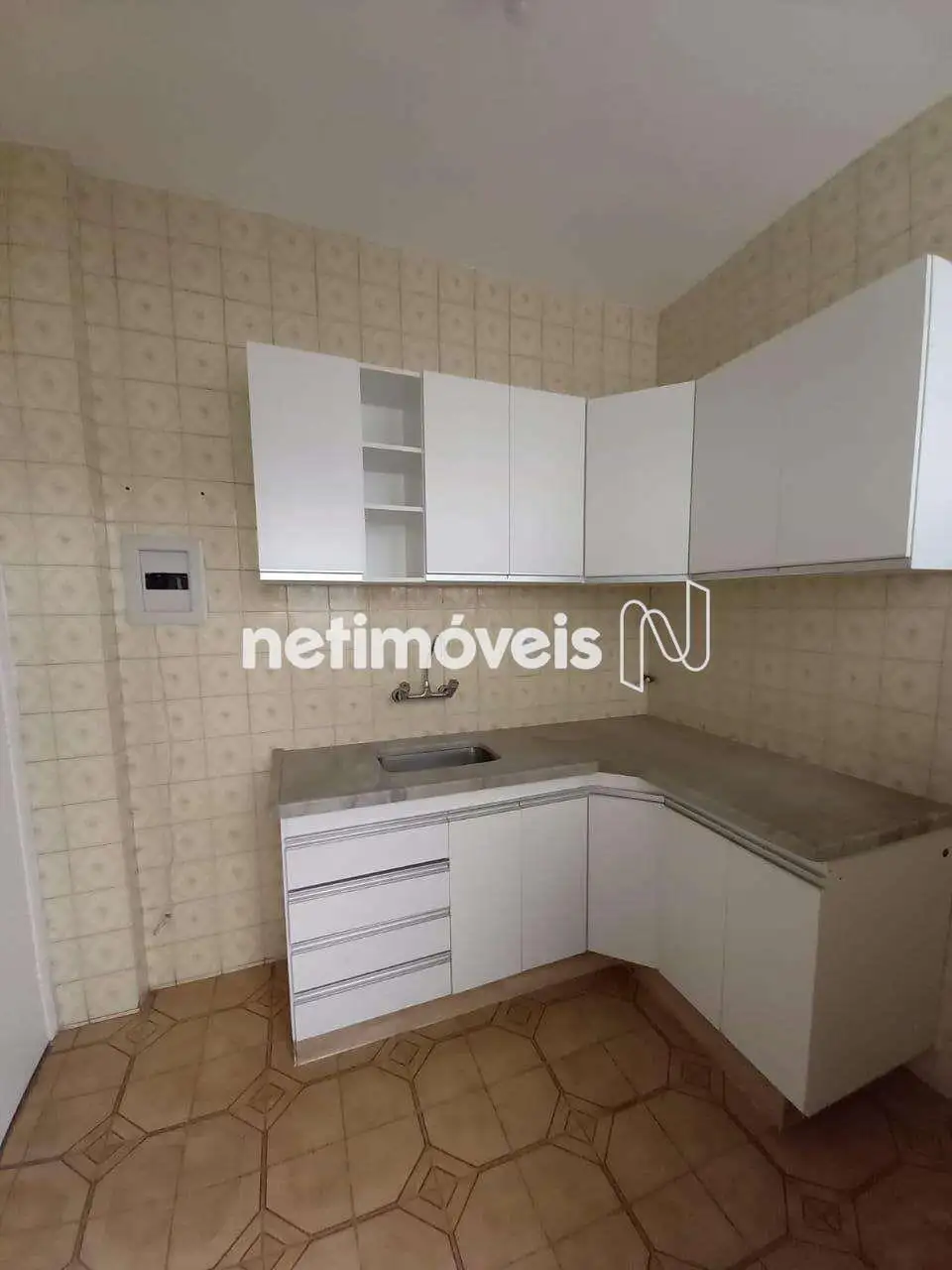 Cozinha com armário