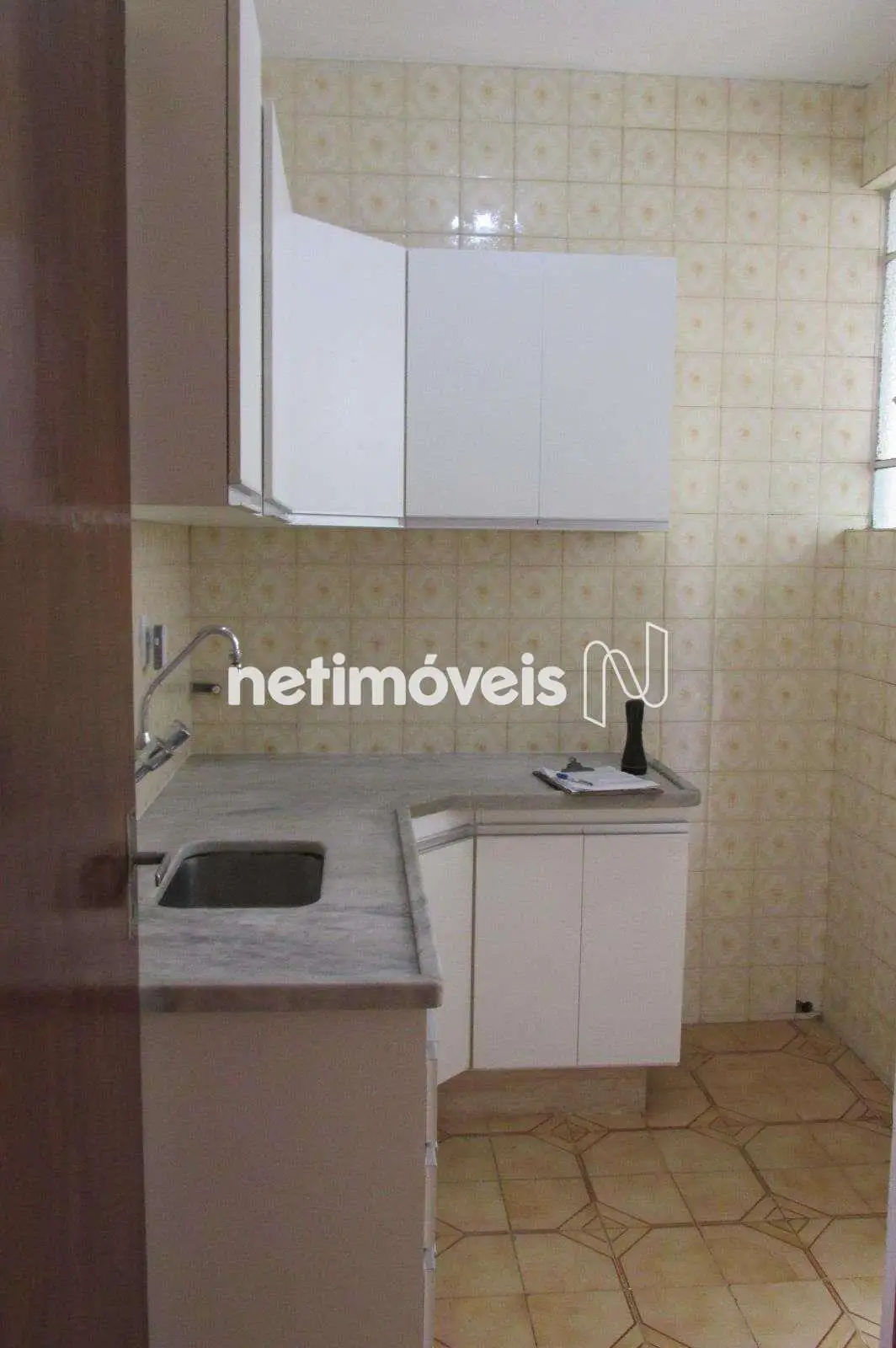 Cozinha com armário