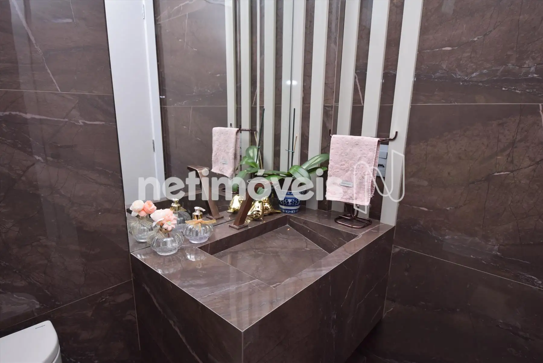 Banheiro social 2º pavimento