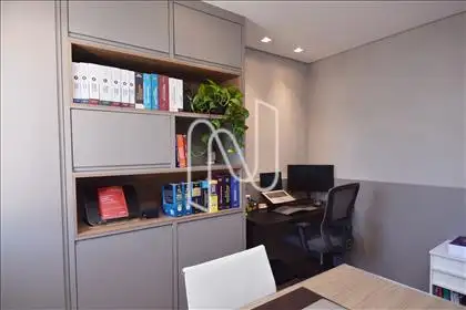 Quarto 02: escritório com armário 