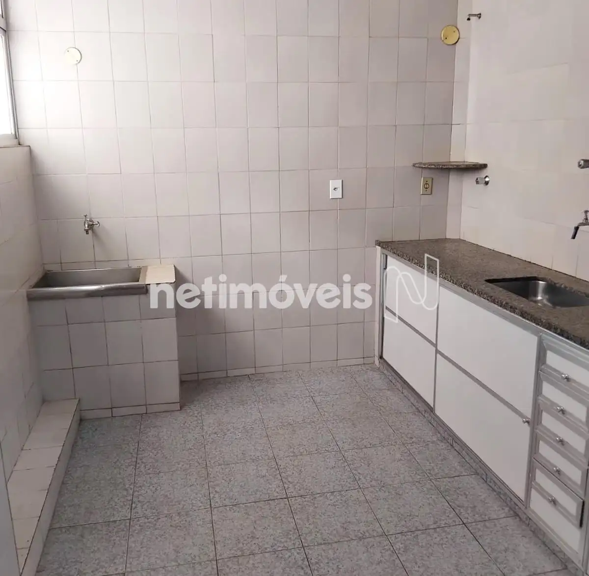 Área de serviço integrada a cozinha