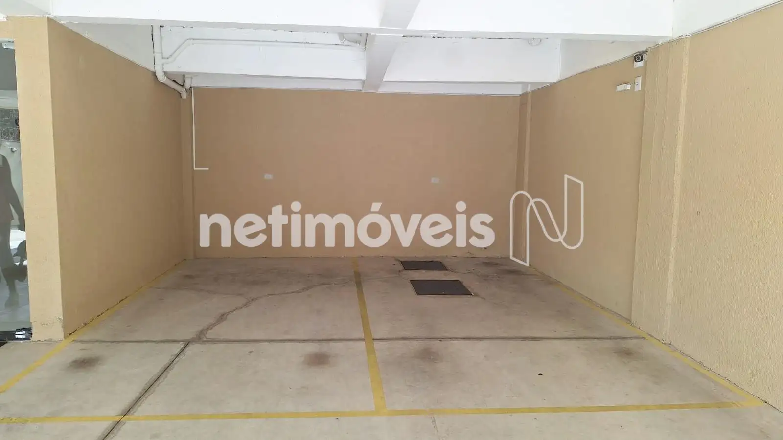 02 vagas de garagem paralelas