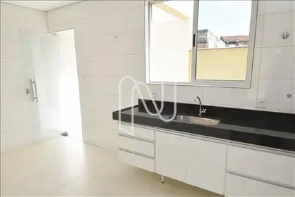 Cozinha americana com armário 