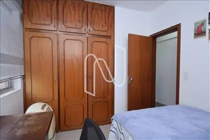 Quarto 02 com armário 
