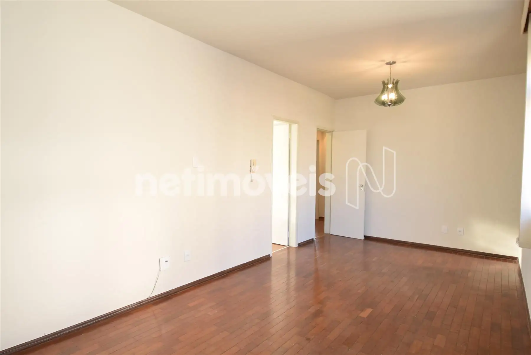 Sala ampla para 2 ambientes