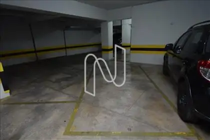  01 vaga de garagem livre