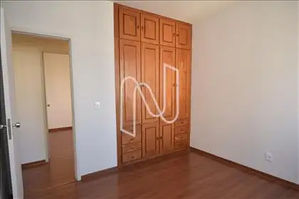  Quarto 1 com armário