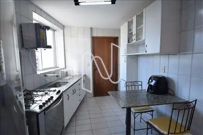 Cozinha com armários