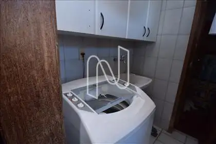  Área de serviço com armários