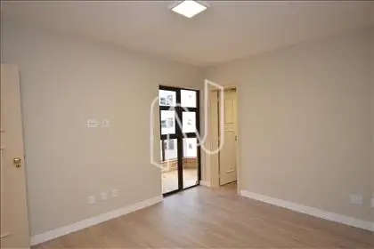 Quarto suíte com varanda