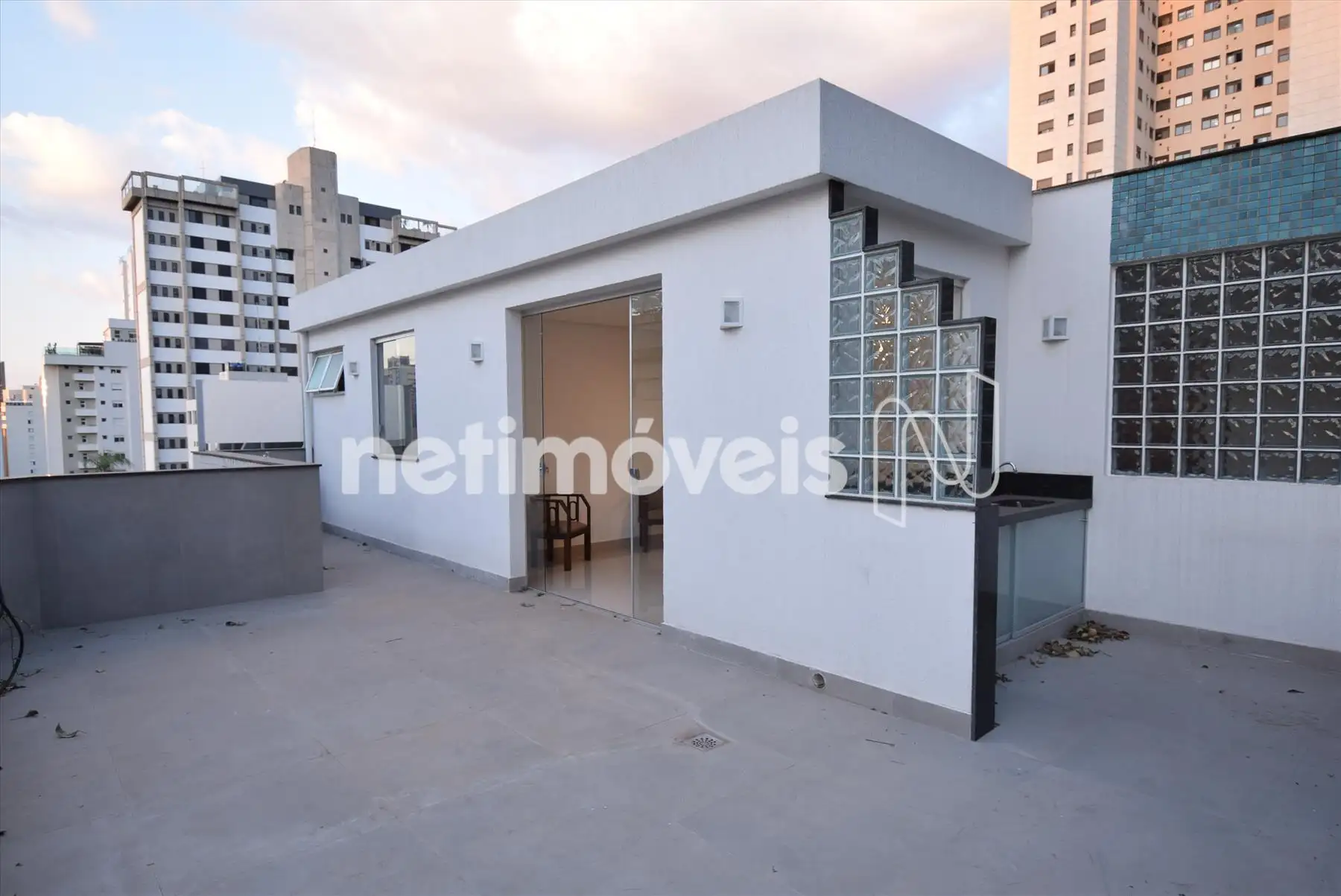 Terraço com área para churrasqueira