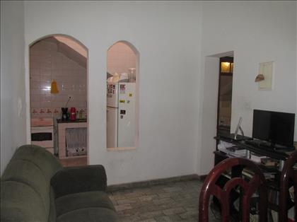 Sala de jantar vista de outro ângulo