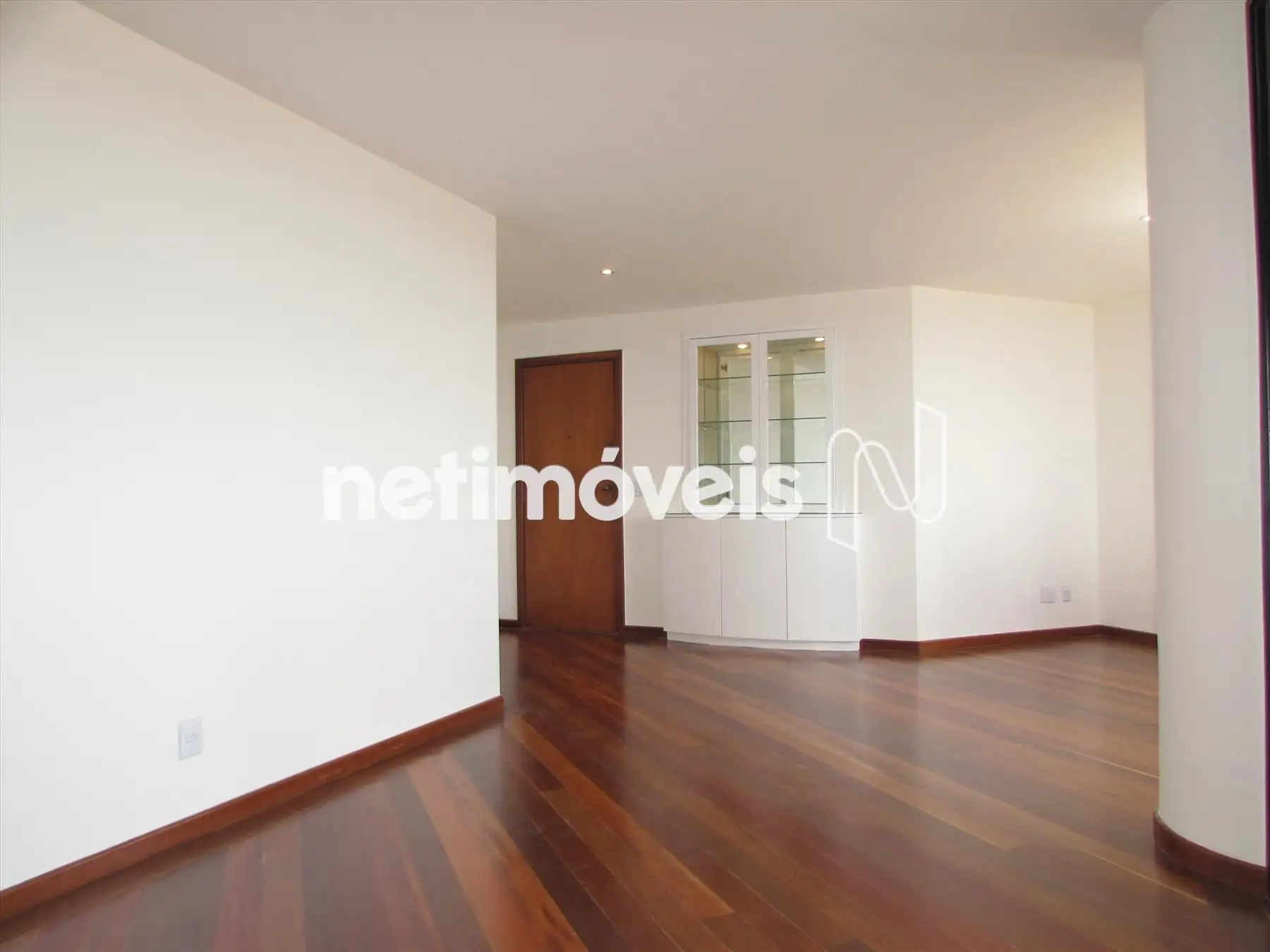  Sala de estar para 02 ambientes
