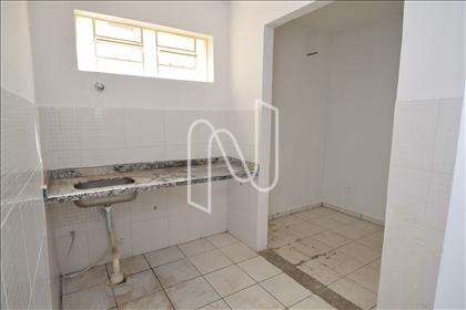 Cozinha com bancada em granito 