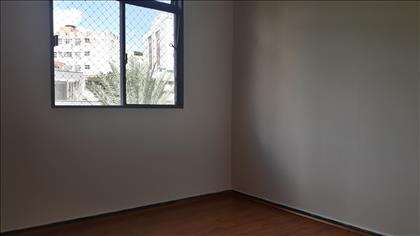 Quarto 01 com armário