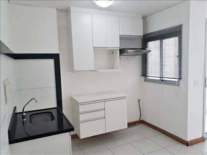 Cozinha com armários
