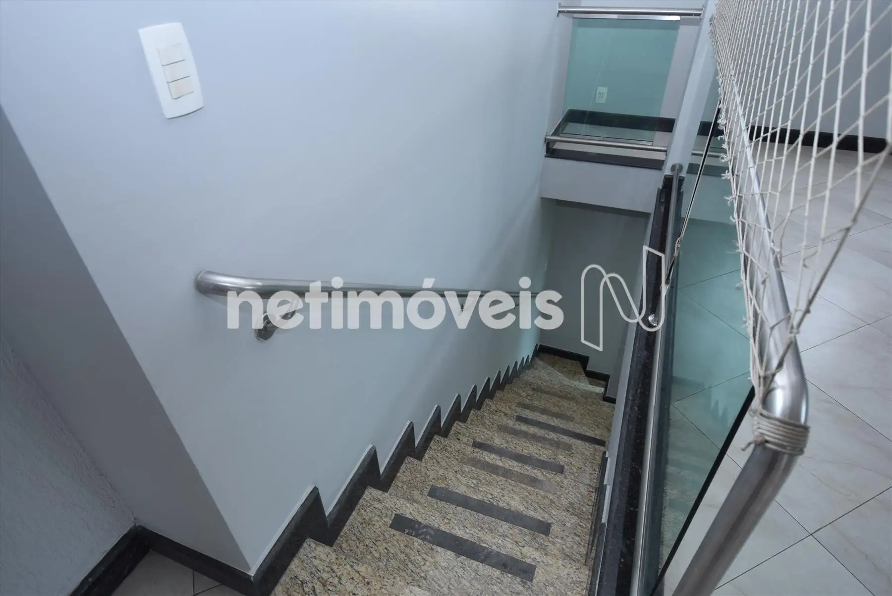 Acesso ao 2º pavimento