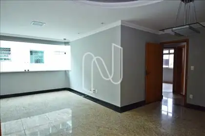 1º pav.: Sala para 02 ambientes