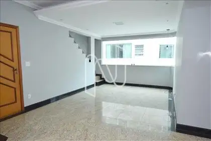 1º pav.: Sala para 02 ambientes