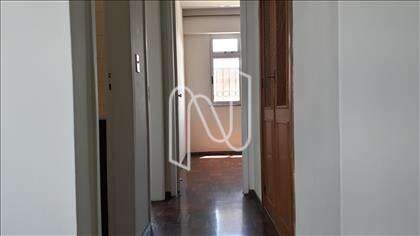 Corredor com armário