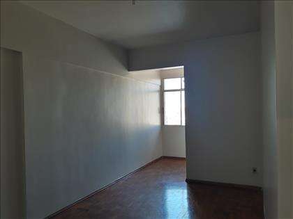 Sala ampla para 02 ambientes