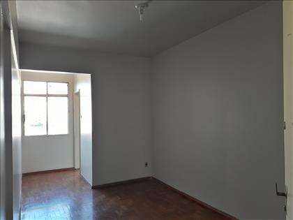 Sala ampla para 02 ambientes