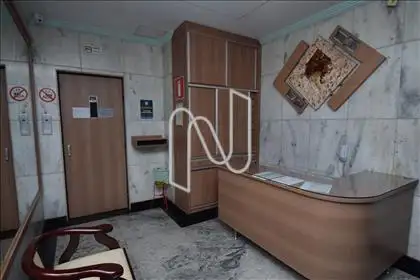 Prédio com elevador