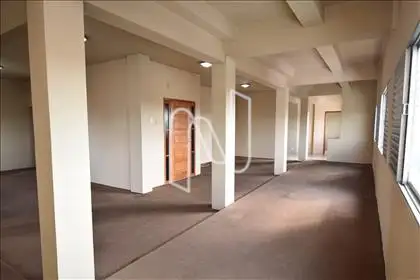 Sala ampla para 3 ambientes
