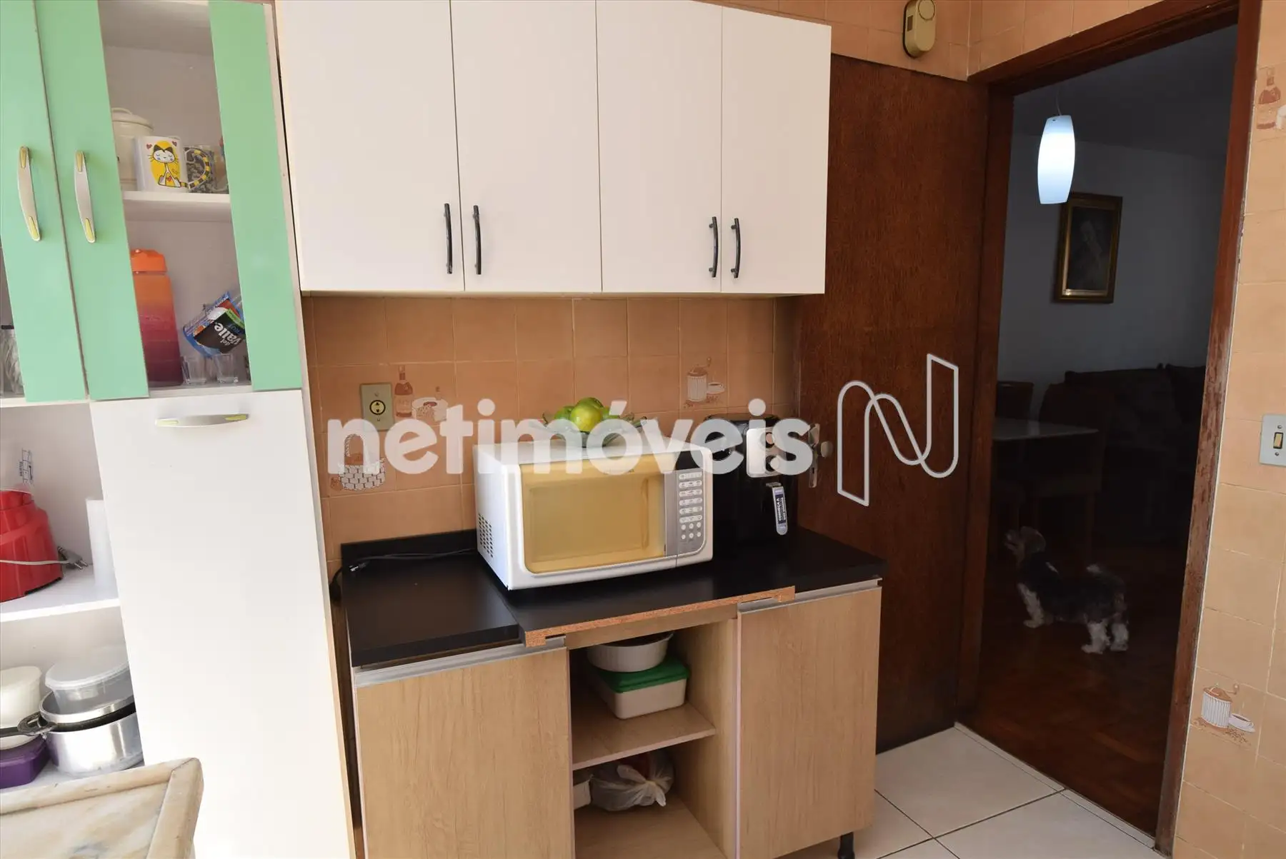 Cozinha com armário