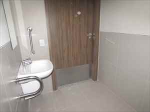 WC adaptado a PNE no andar