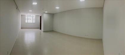  Sala pronta para uso: piso em porcelanato