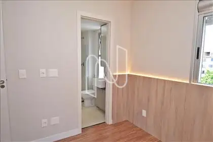 Quarto semissuíte 2 com armário 