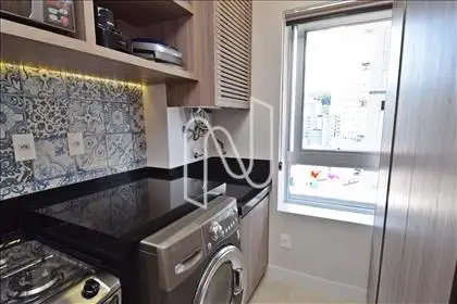 Área de serviço integrada com armário 