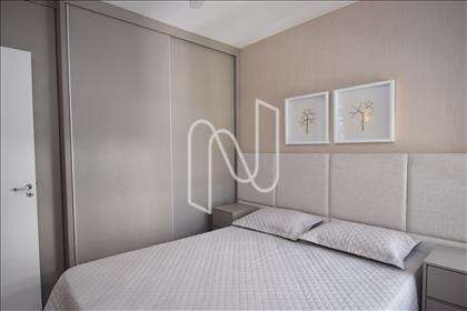Quarto suíte júnior com armário