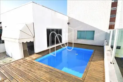  Terraço com piscina, ducha e churrasqueira