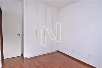 1º pav. Quarto 02 com armário