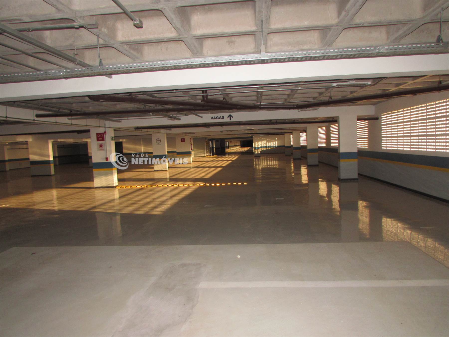 Panorâmica da garagem 