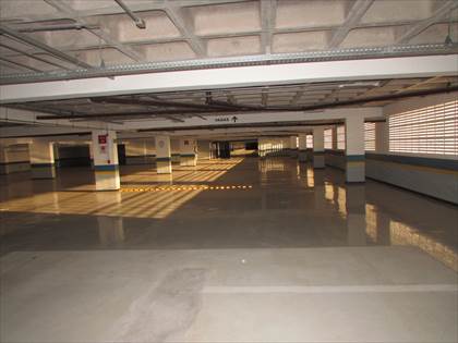 Panorâmica da garagem  