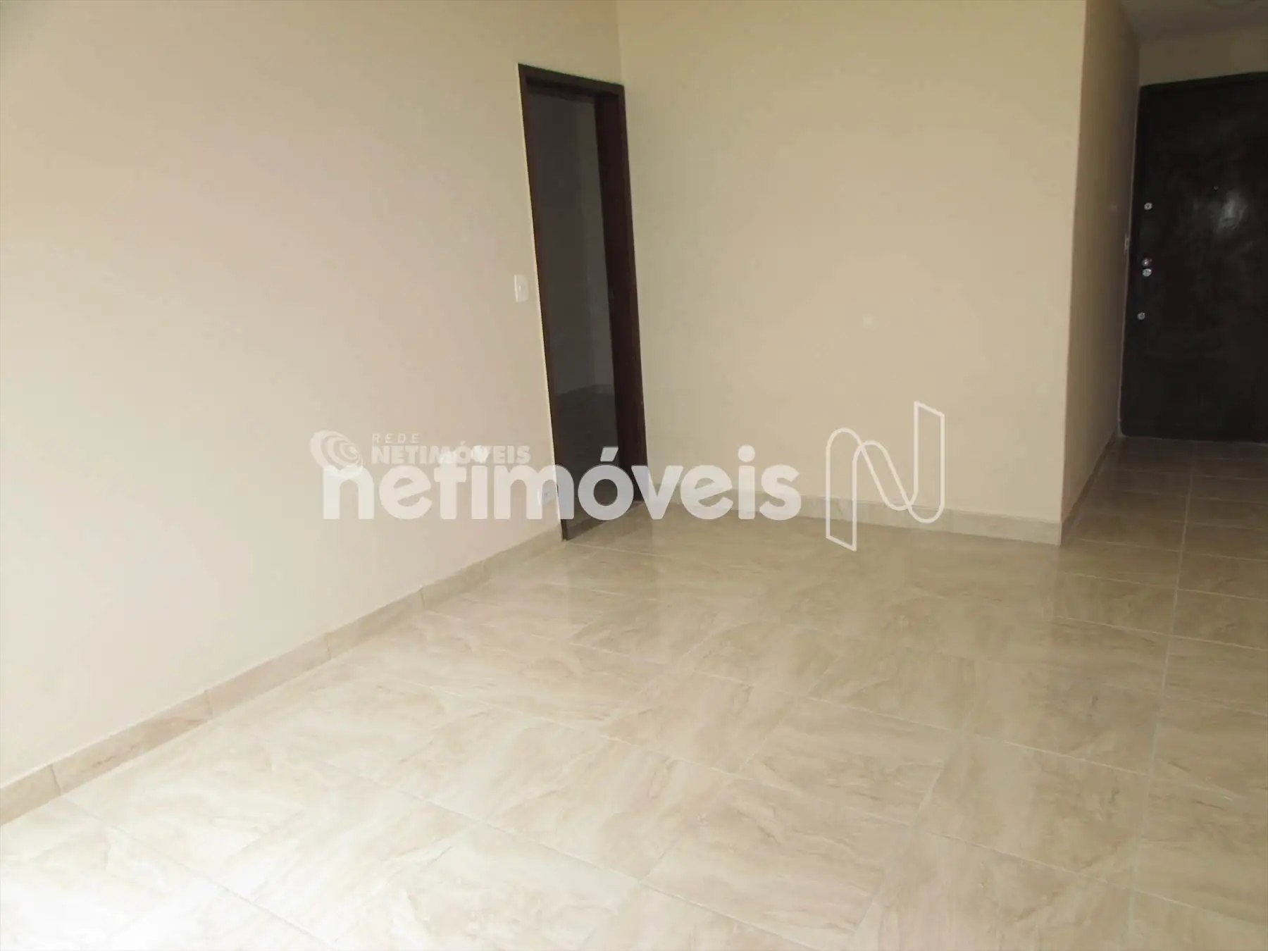 Sala com área privativa