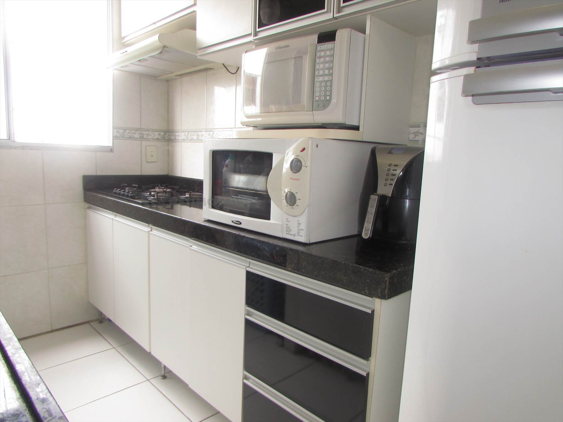 Cozinha com armários