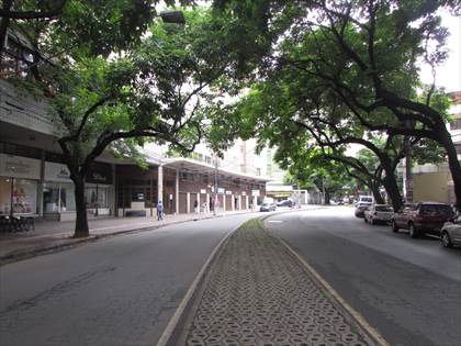 Ótima localização Avenida Prudente de Morais