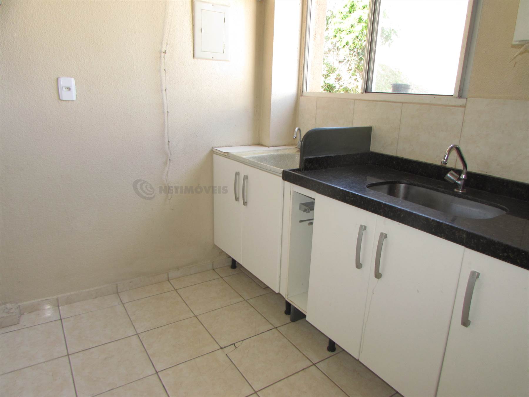 Cozinha com armários