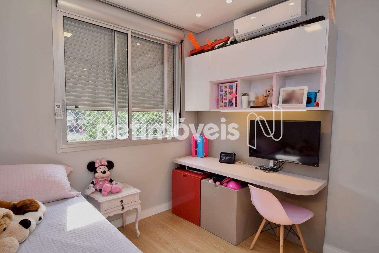 Quarto suíte júnior com ar condicionado