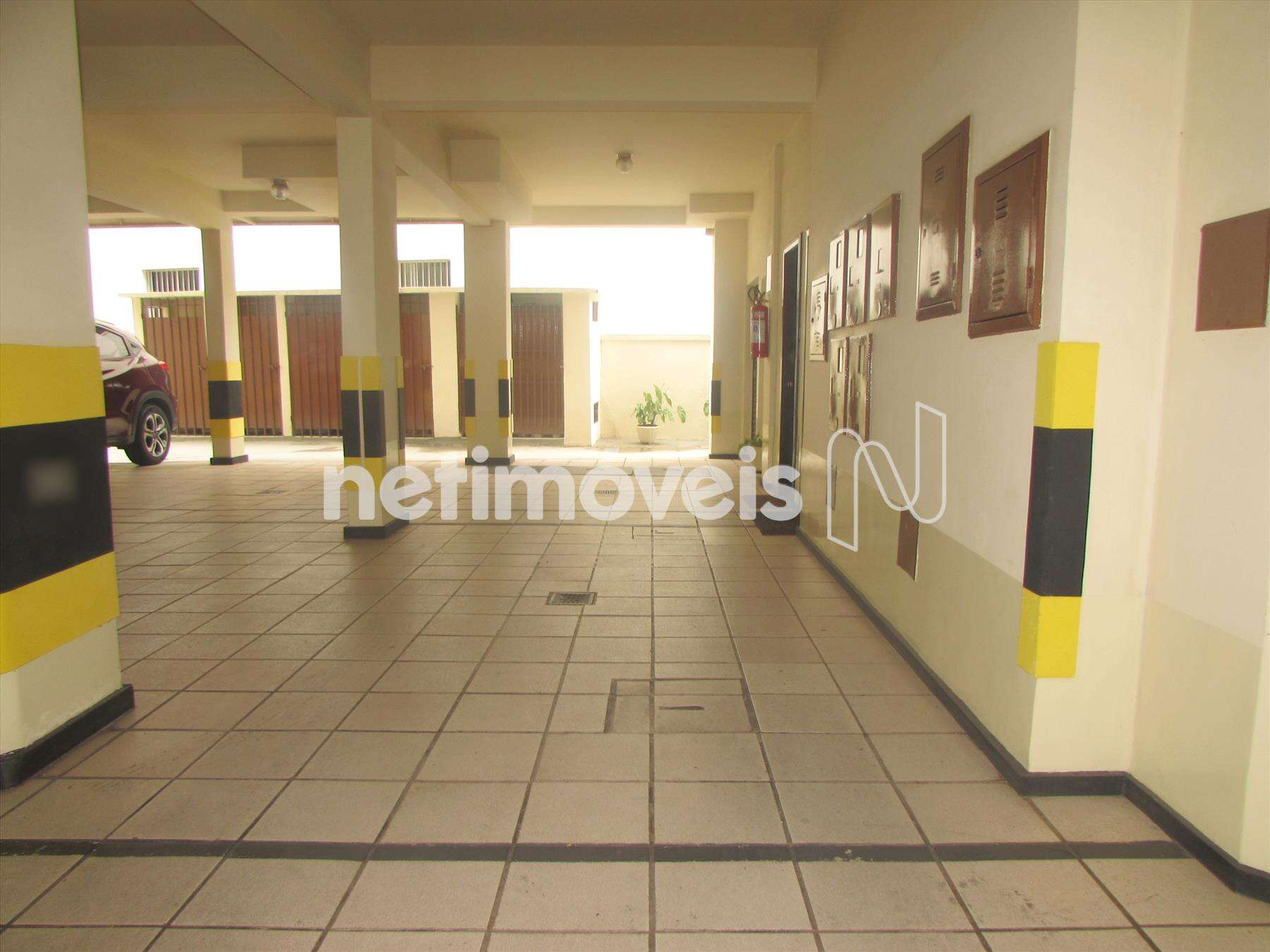 02 vagas de garagem em linha