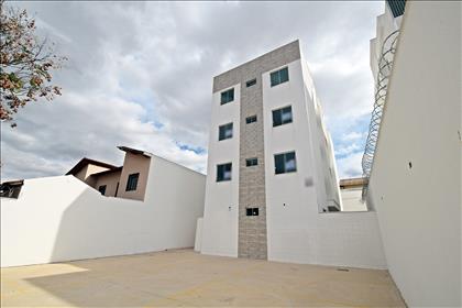Prédio com fachada revestida