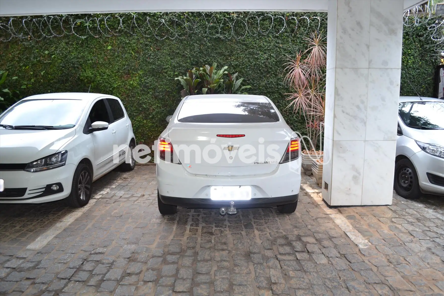 01 vaga de garagem coberta