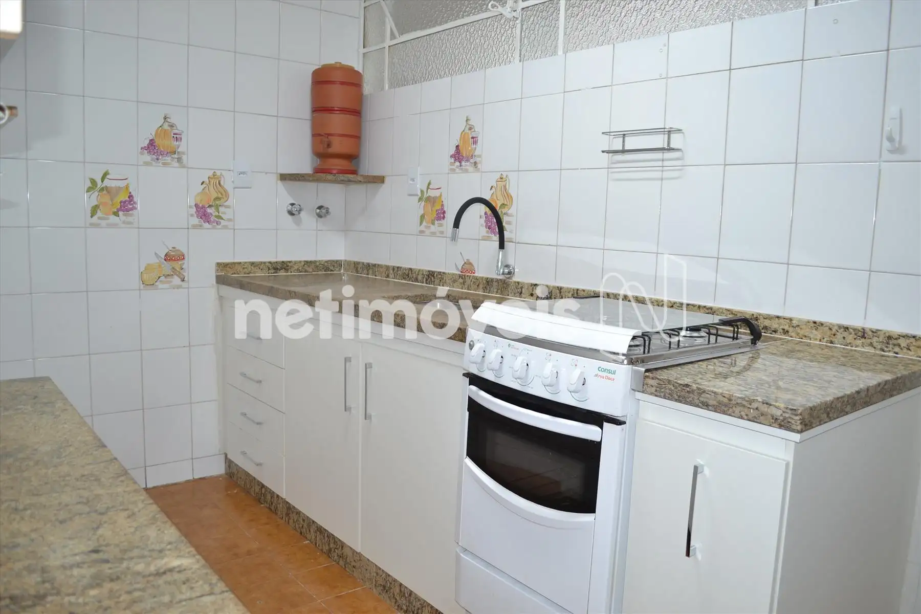 Cozinha com armários